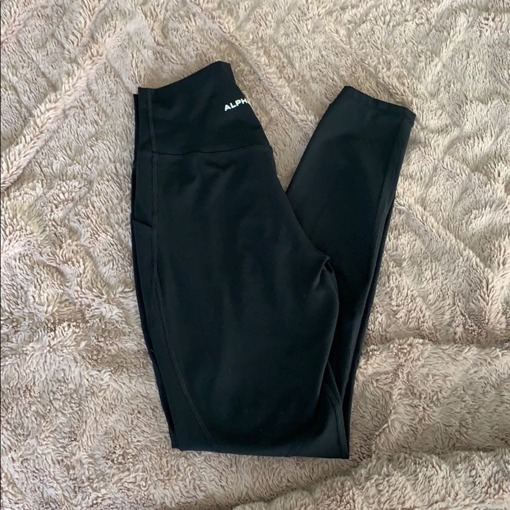 Surface Pocket Leggings